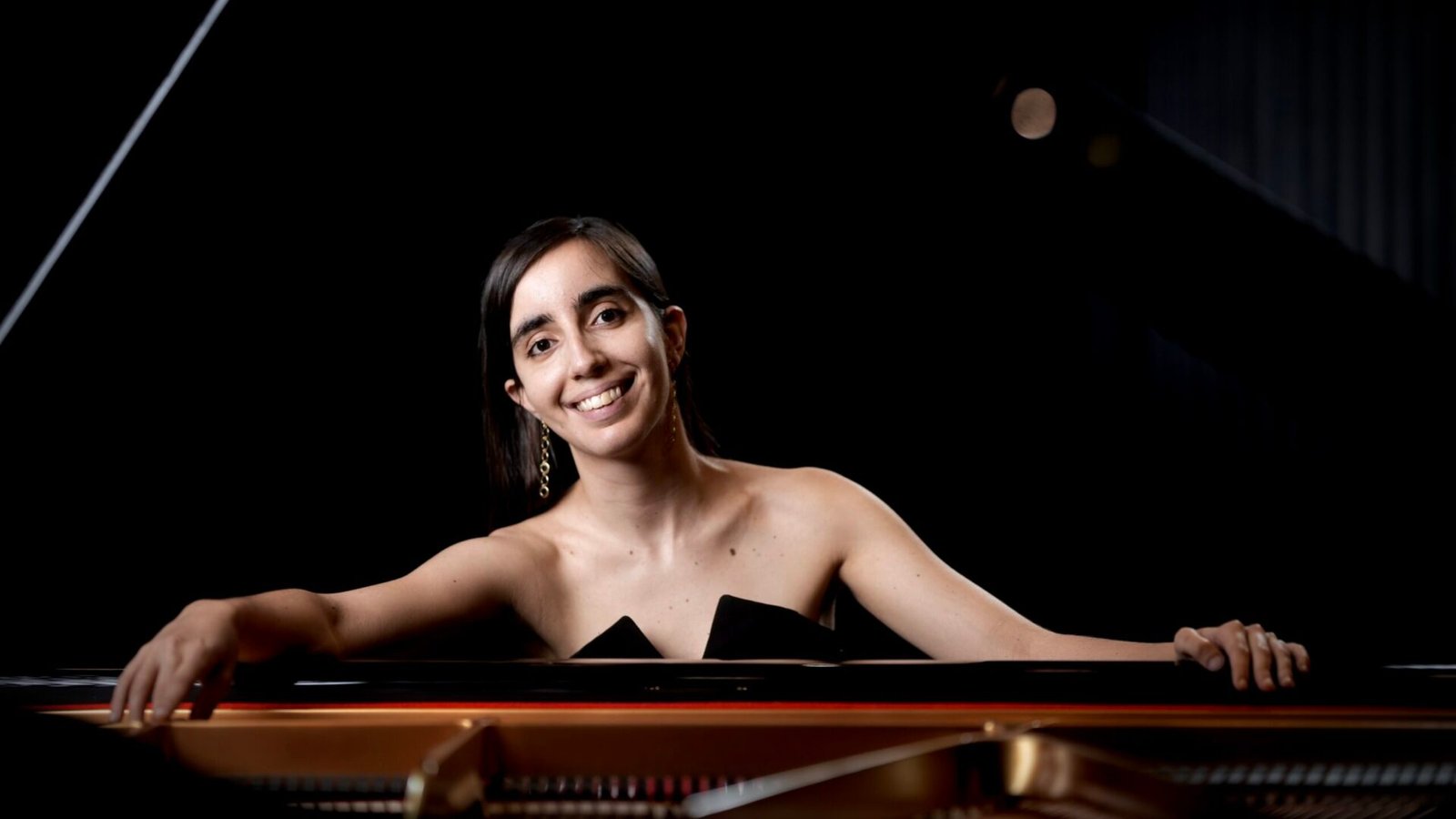 Clara Santacana pianist